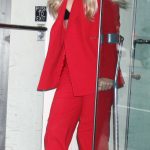 Lindsey Vonn in a Red Pantsuit Was Seen on Crutches in New York City