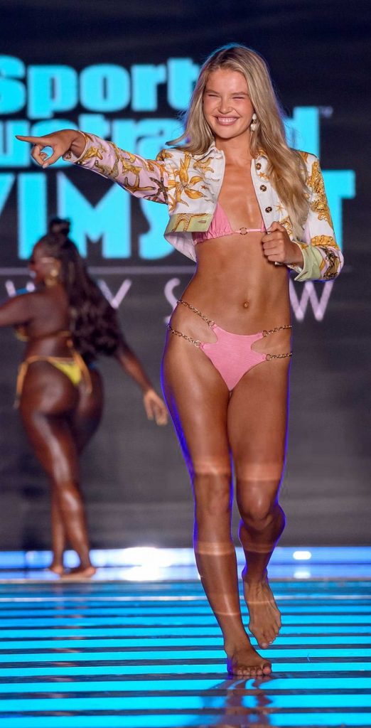 Ellie Thumann