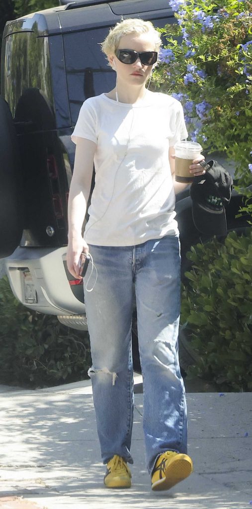Julia Garner in a White Tee
