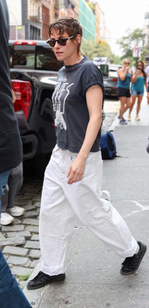Kristen Stewart in a White Pants