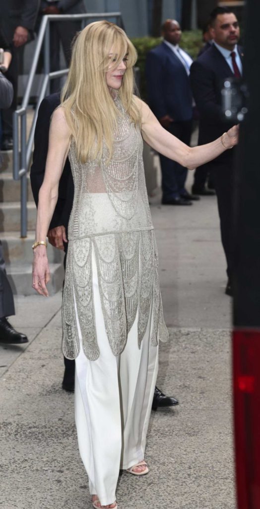 Nicole Kidman in a Beige Ensemble