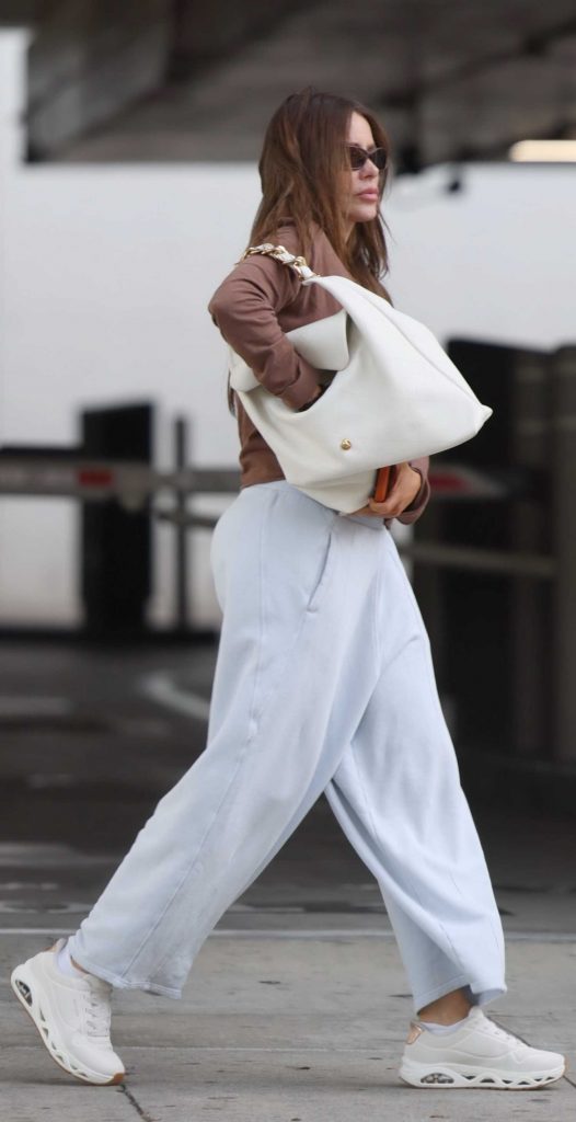 Sofia Vergara in a White Sneakers