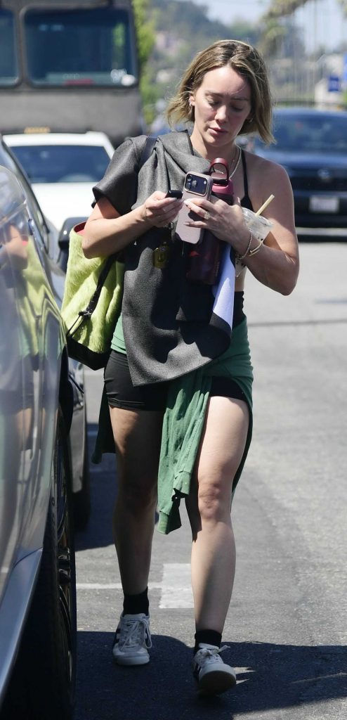 Hilary Duff in a Black Spandex Shorts