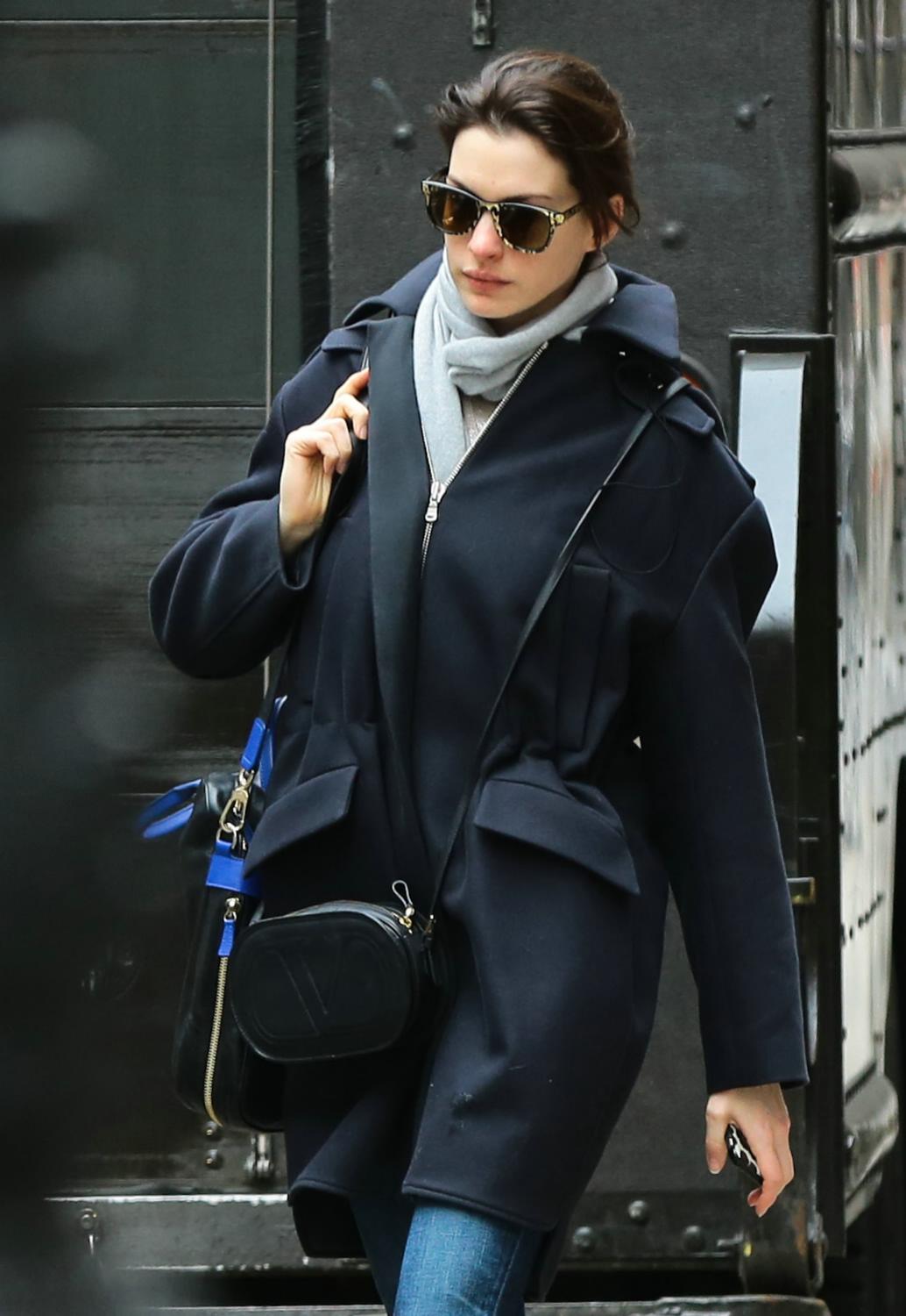 Anne Hathaway Out in NYC – Celeb Donut