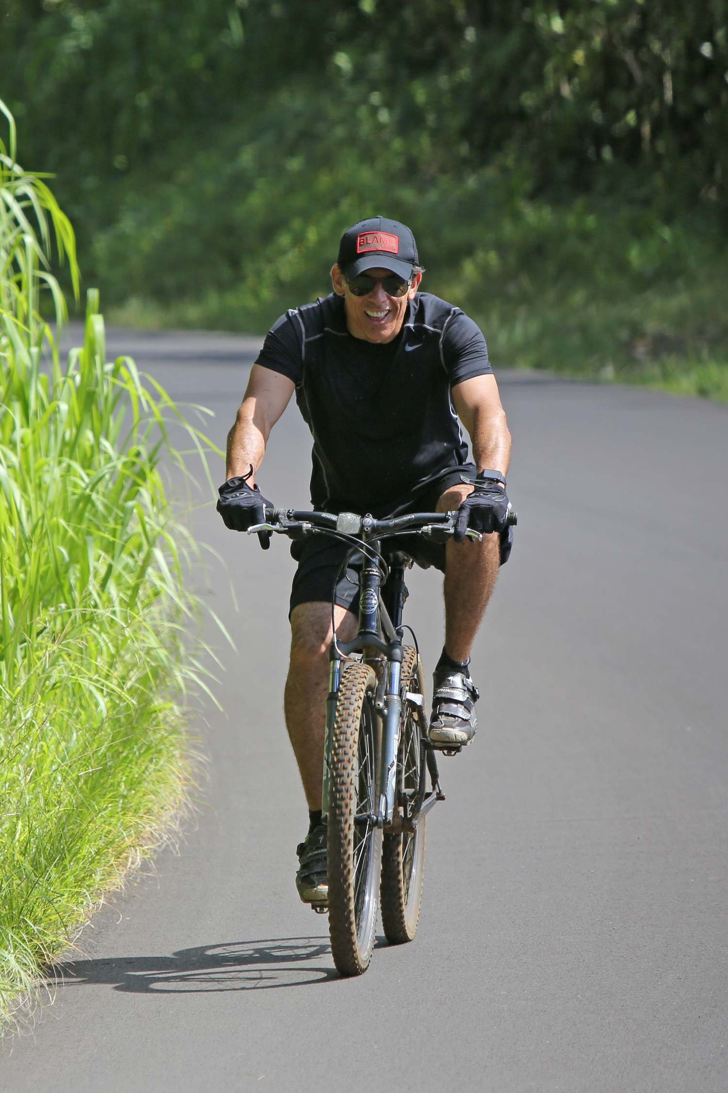 Ben Stiller Bike Work Out in Hawaii