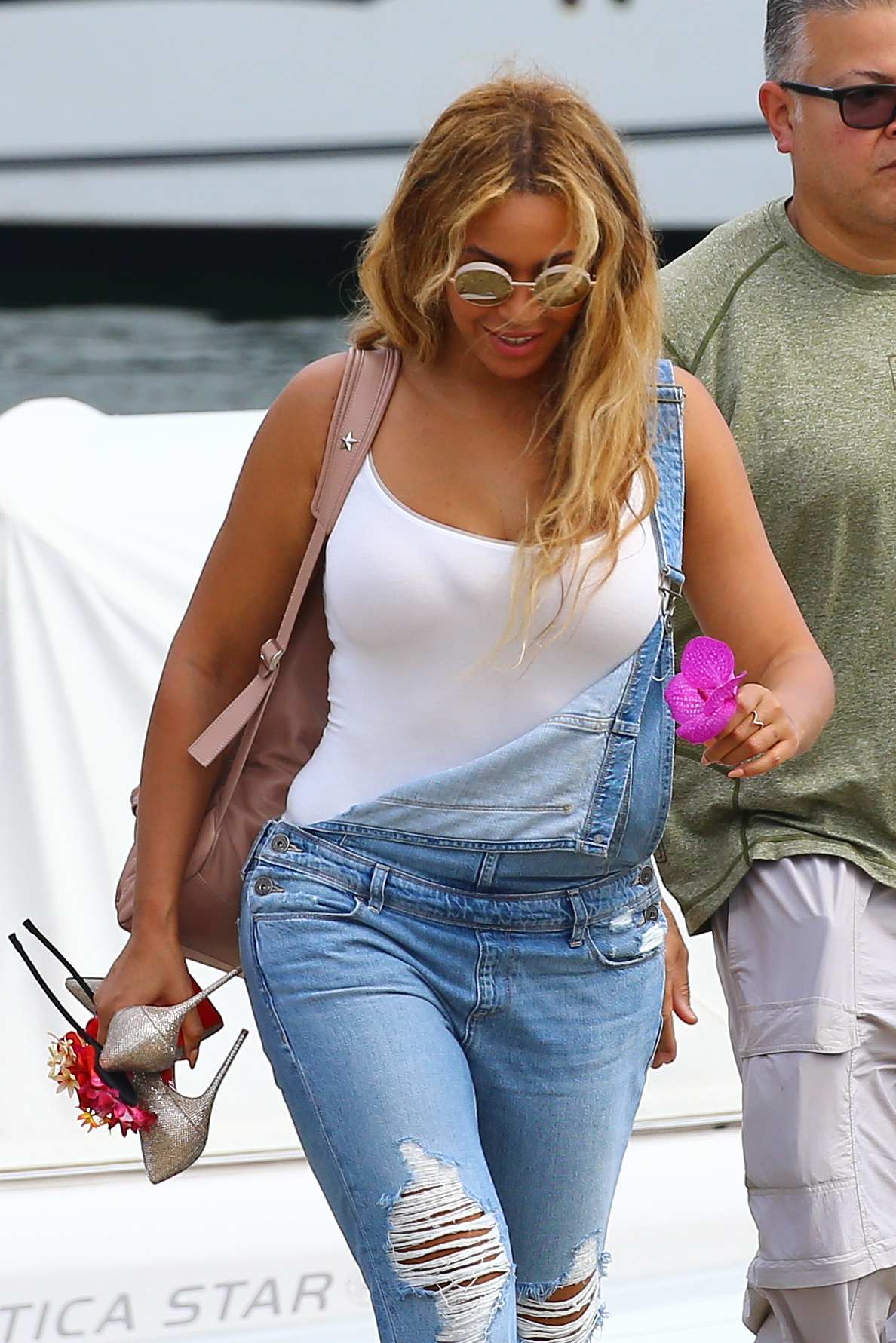 Beyonce and Jay-Z Vacation With Their Daughter in Southern France