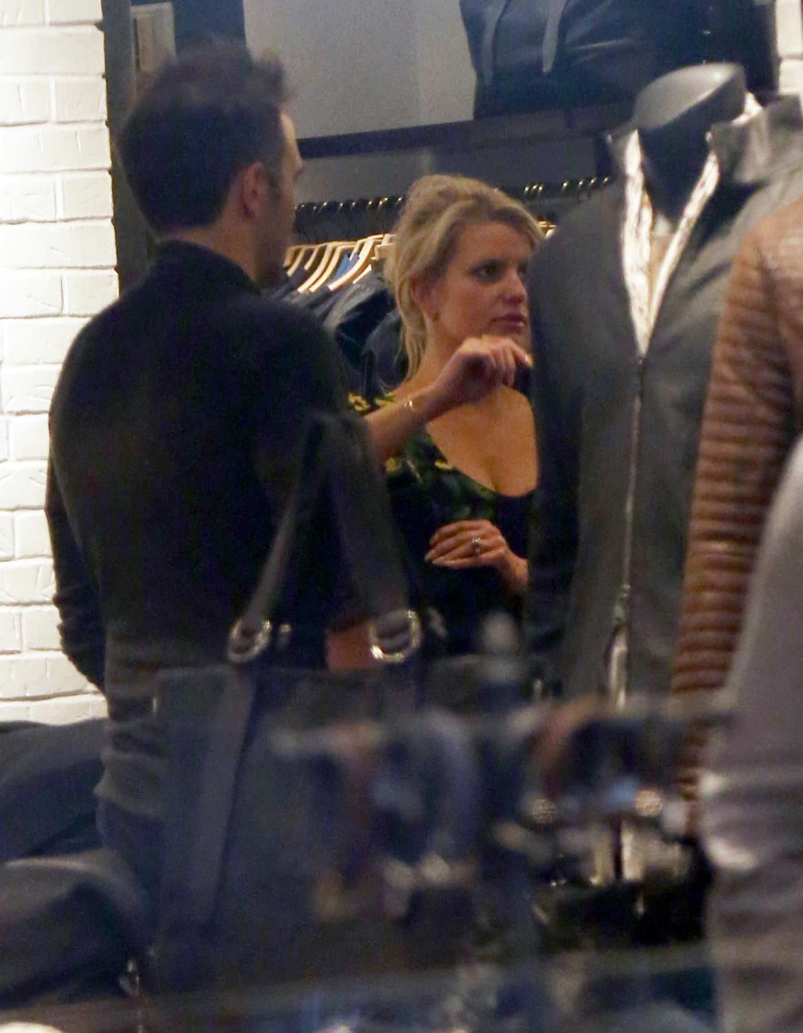 Jessica Simpson and Eric Johnson Date Out in NYC