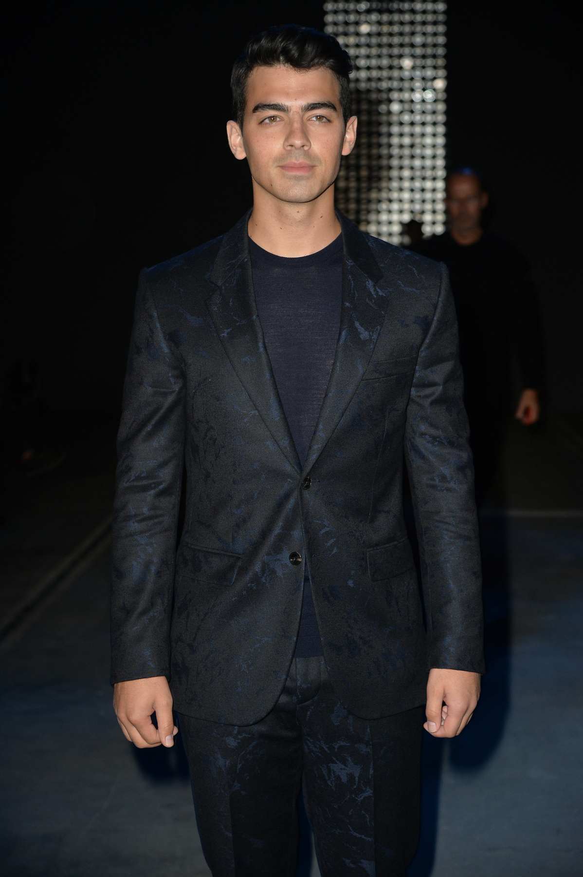 Joe Jonas and Heidi Klum at Versace Front Row at Milan Woman Fashion ...