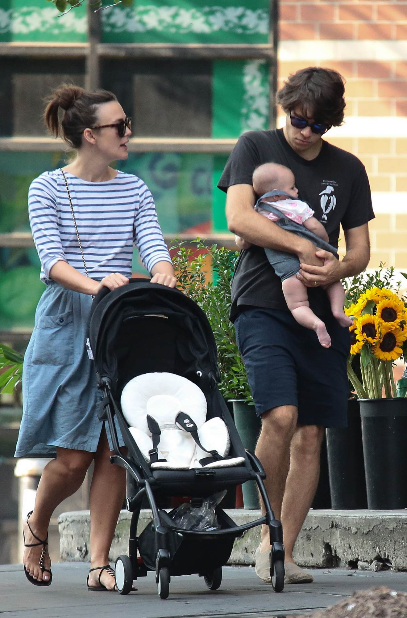 Kiera Knightley Out With Her Family in NY – Celeb Donut