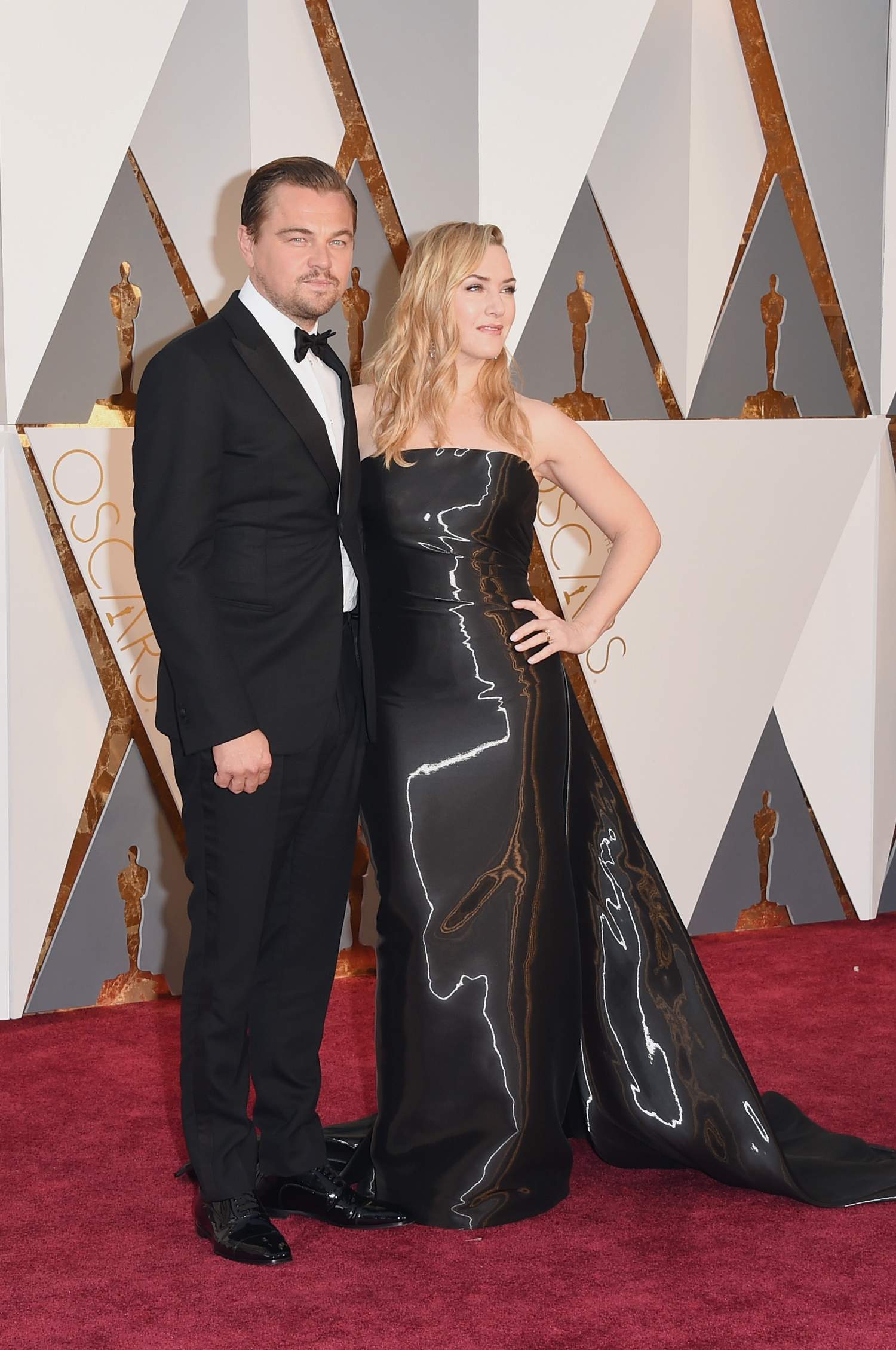 Leonard Dicaprio and Kate Winslet at Annual Academy Awards