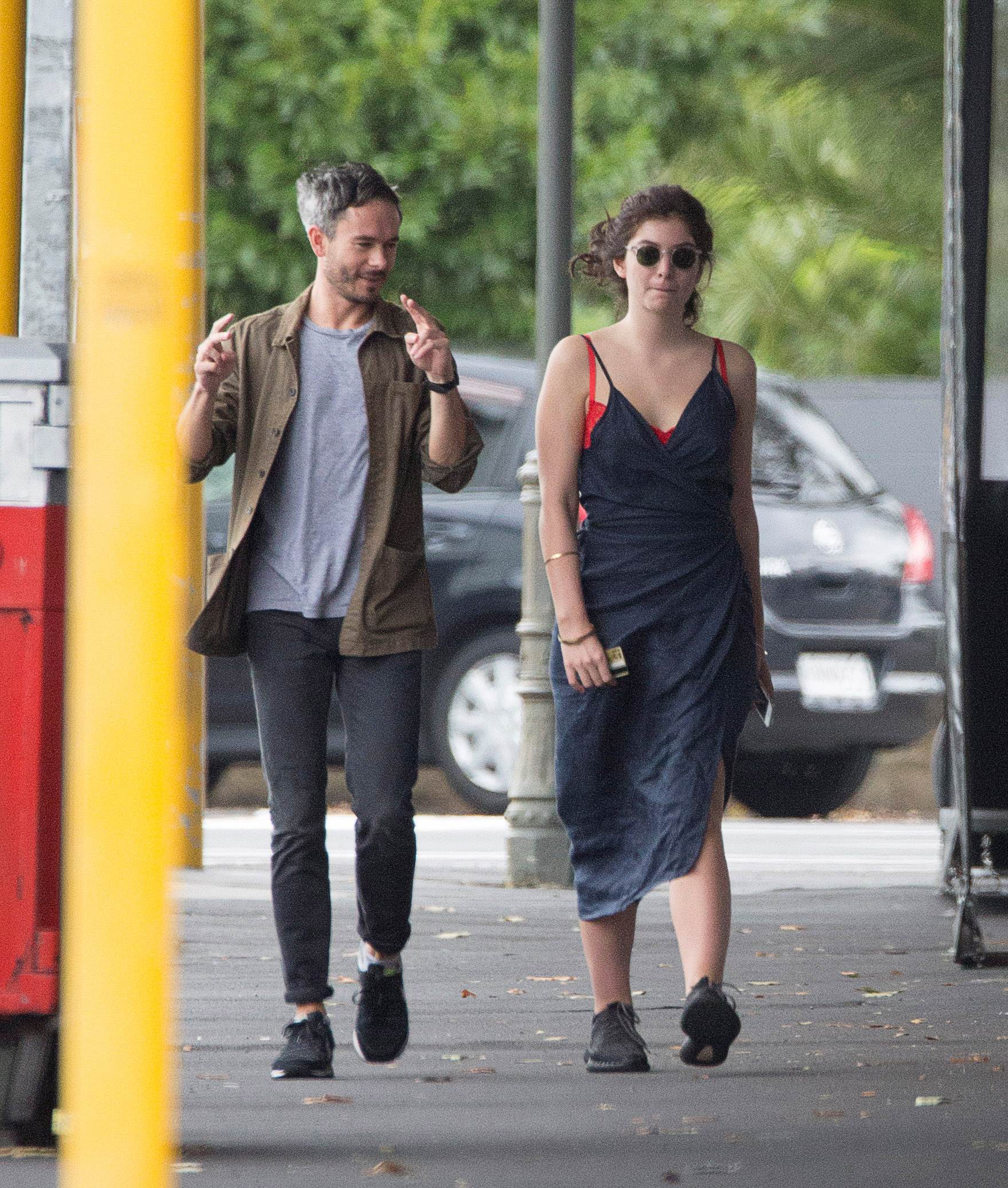 Lorde Relaxes on Auckland Beach