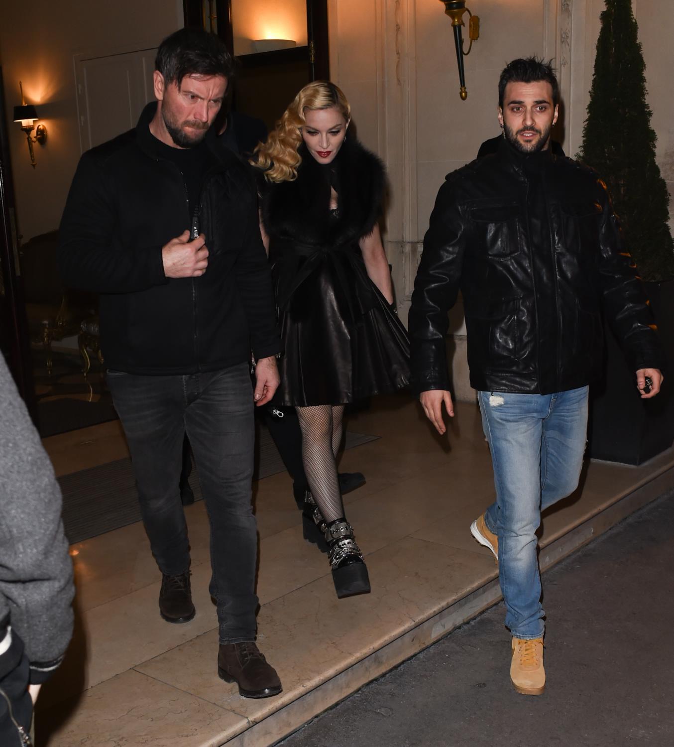 Madonna Arrives at Raspourtine Restaurant in Paris-3