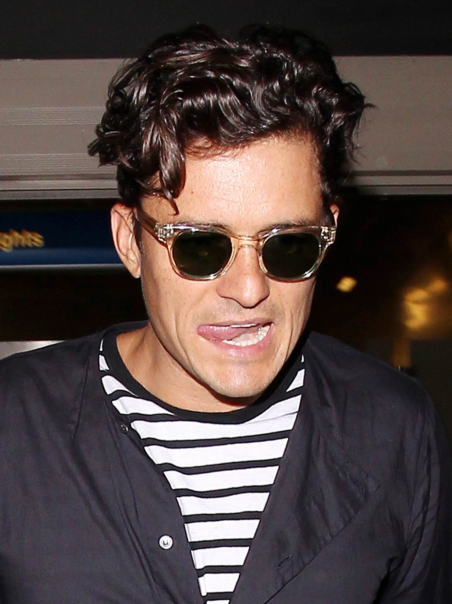 Orlando Bloom Arrives at LAX Airport