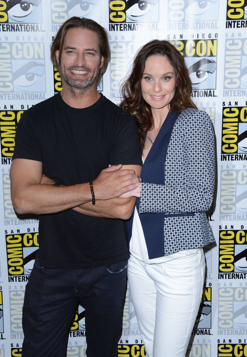 Sarah Wayne Callies and Josh Holloway at Comic-Con International Press