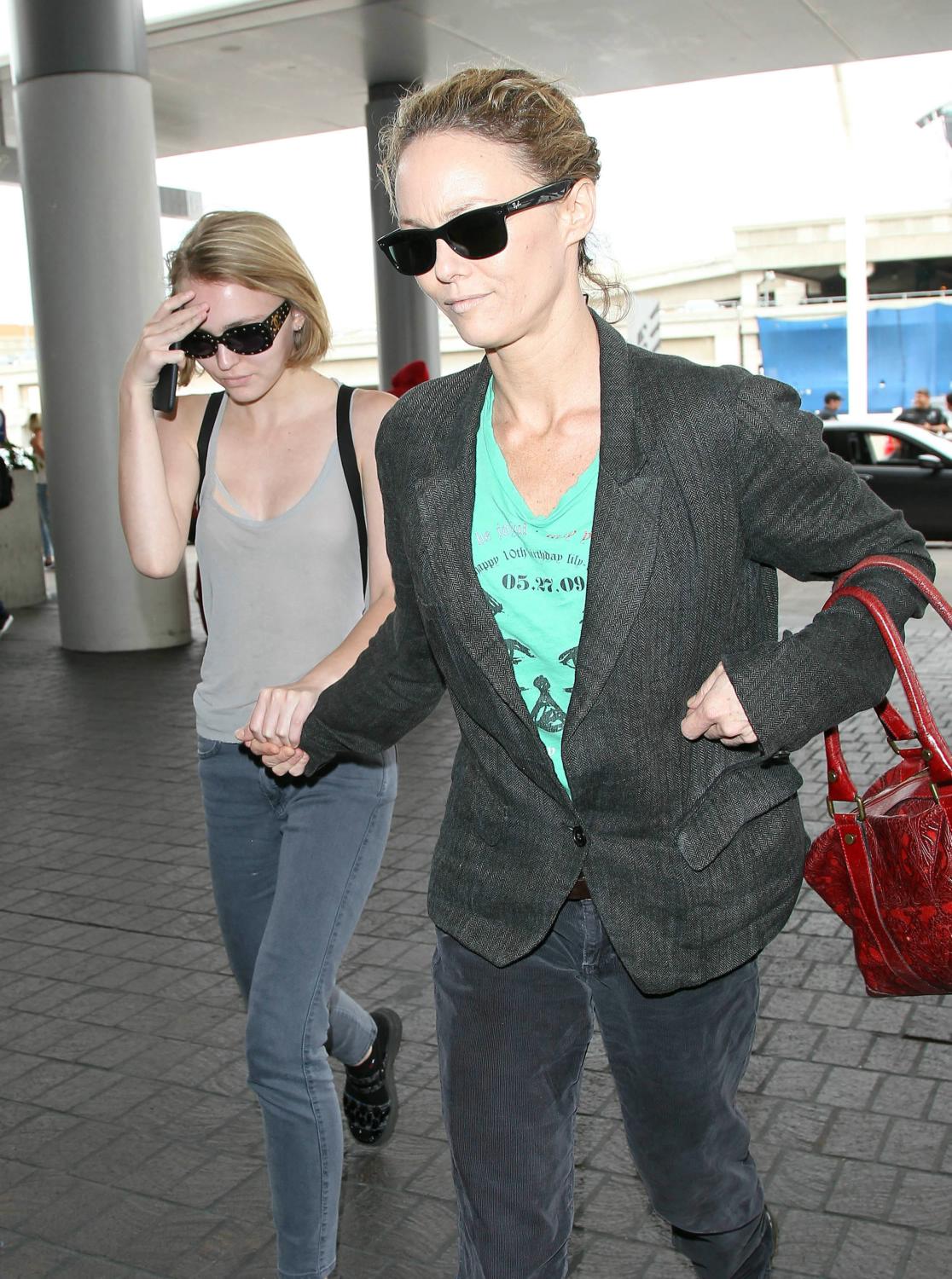 Vanessa Paradis and Daughter Lily Rose at LAX Airport – Celeb Donut